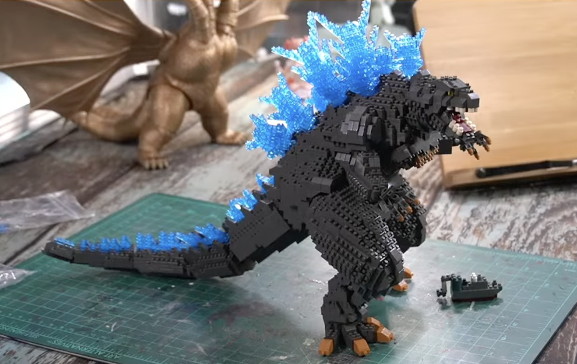 Godzilla Minus One Nanoblock Deluxe Edition product image